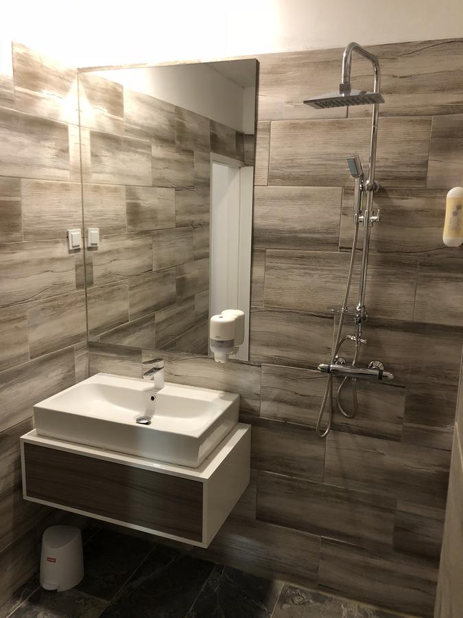 קריקווניצה Hotel Park מראה חיצוני תמונה